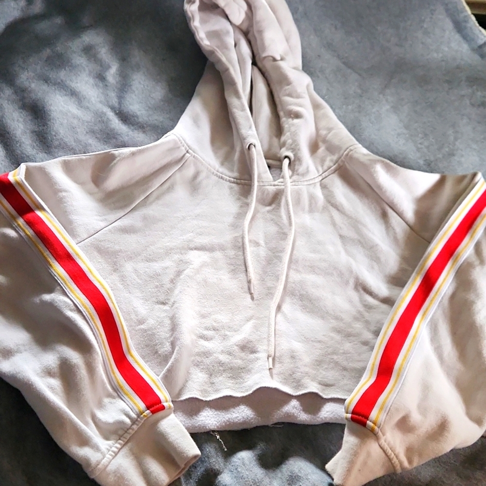 Zine size small white cropped sweater with hood